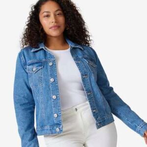 NWT Jacket from HUDSON JEANS
Denim Jacket - Plus 1X
